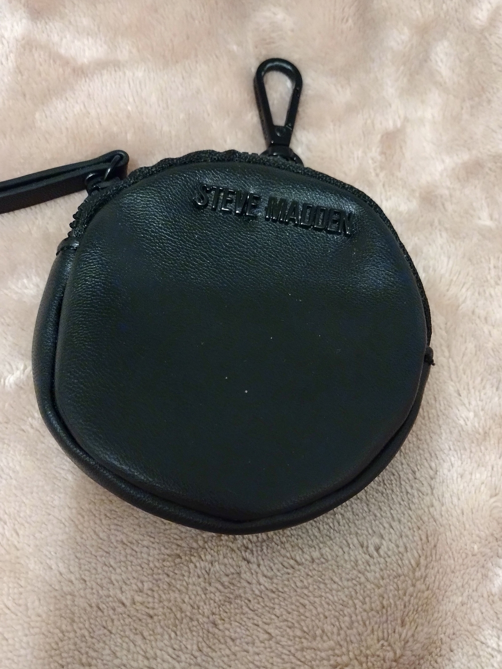Steve Madden Black Round Zip Coin Pouch with Clip